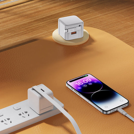 Blocco caricabatterie USB veloce PD da 20 W con cavo Type-C retrattile - Luckintoys